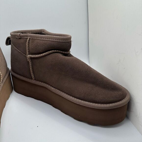 CUSHIONAIRE Women's Genuine Suede pull on platform boot +Memory Foam 10 TAUPE - Picture 4 of 7